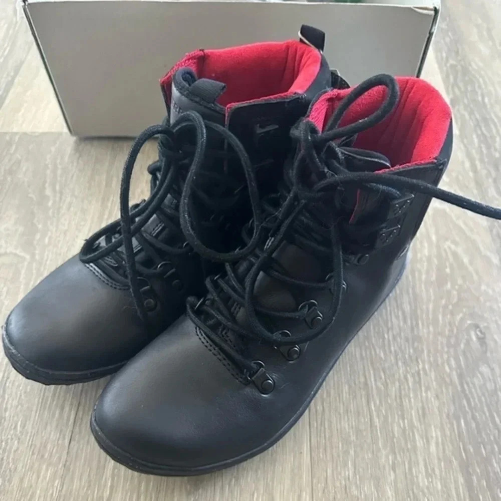 Terra Plana Womens Black/ Red VIVO Barefoot Active Shoes Franklin size 39